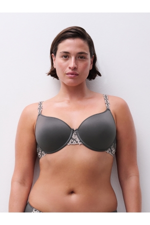 Формованная чашка Femilet C26060